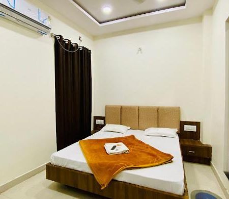אויאיין Hotel Soham Palace מראה חיצוני תמונה