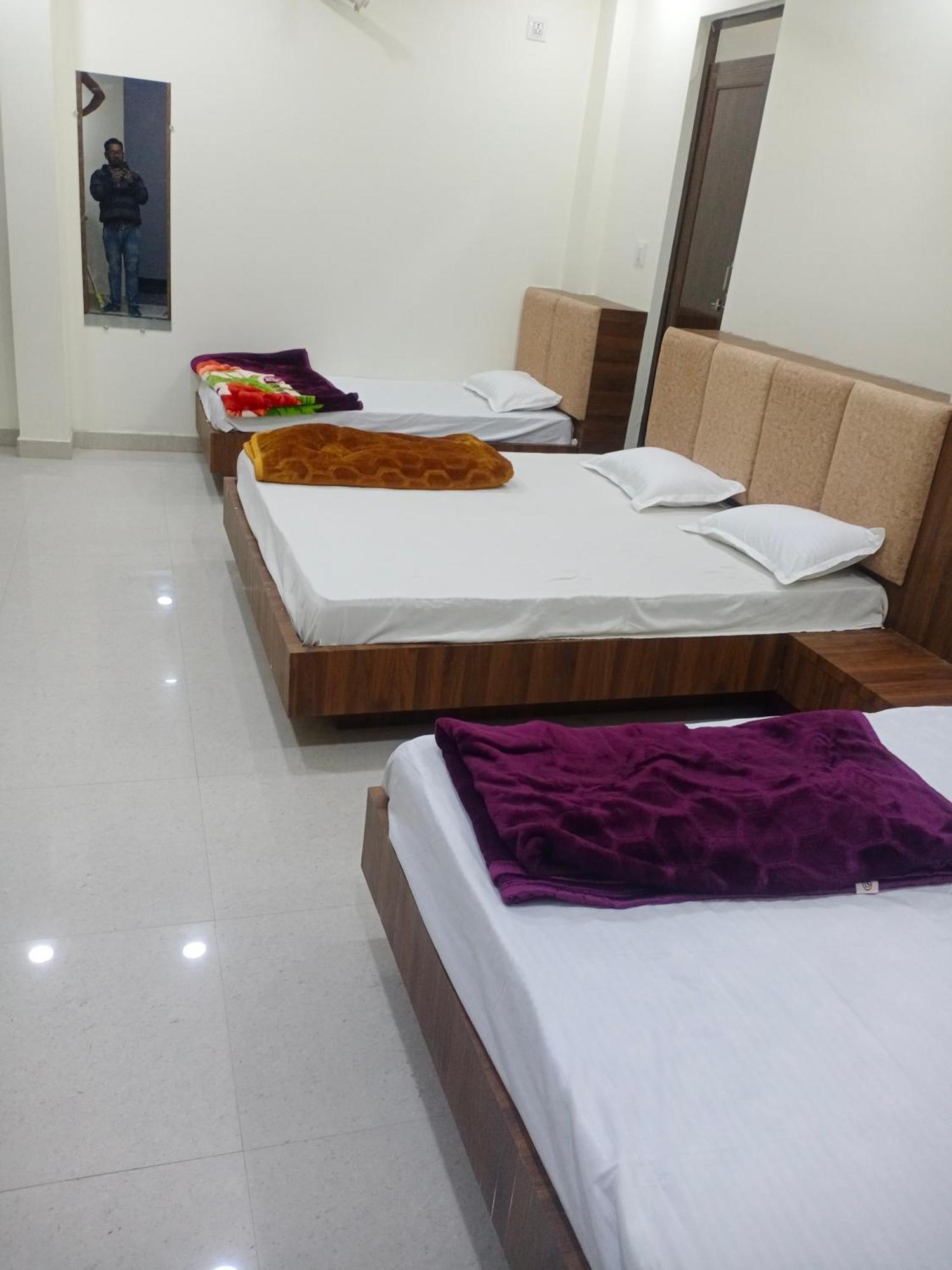 אויאיין Hotel Soham Palace מראה חיצוני תמונה